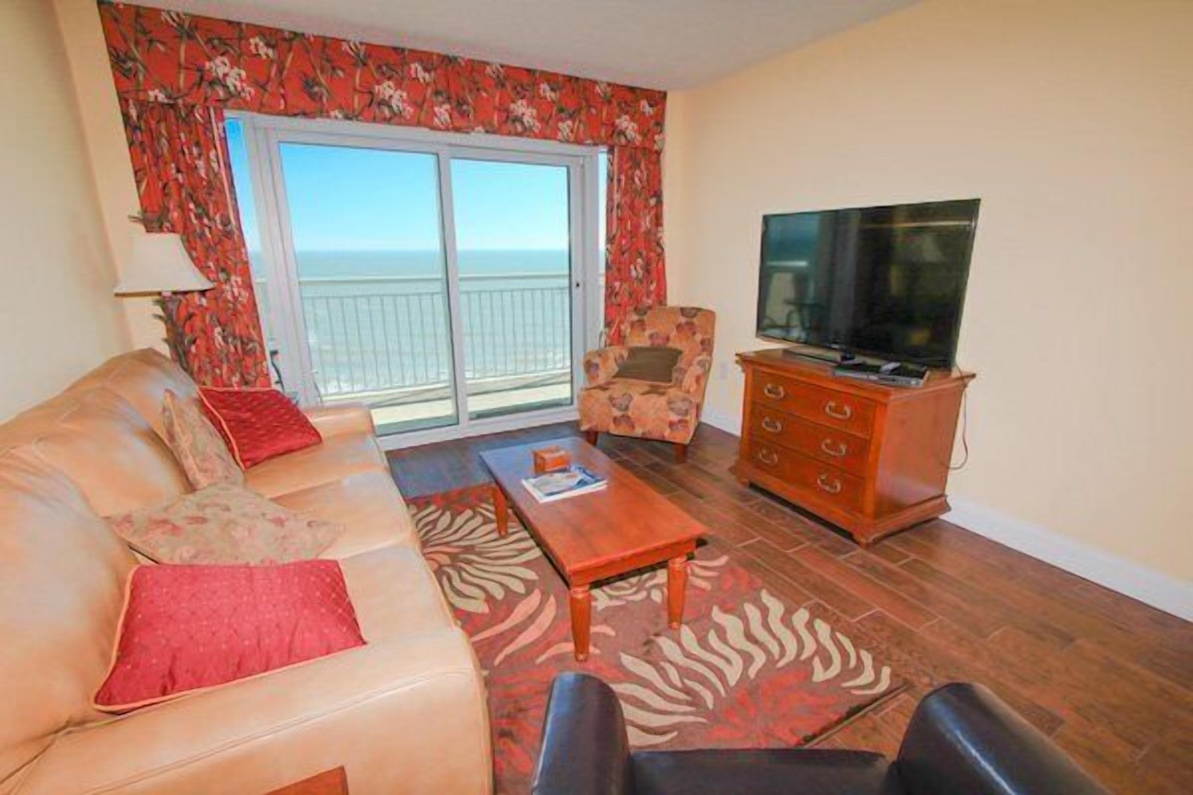 3BR, 3BA Double Oceanfront Balcony-2 night Labor Day week OPEN!