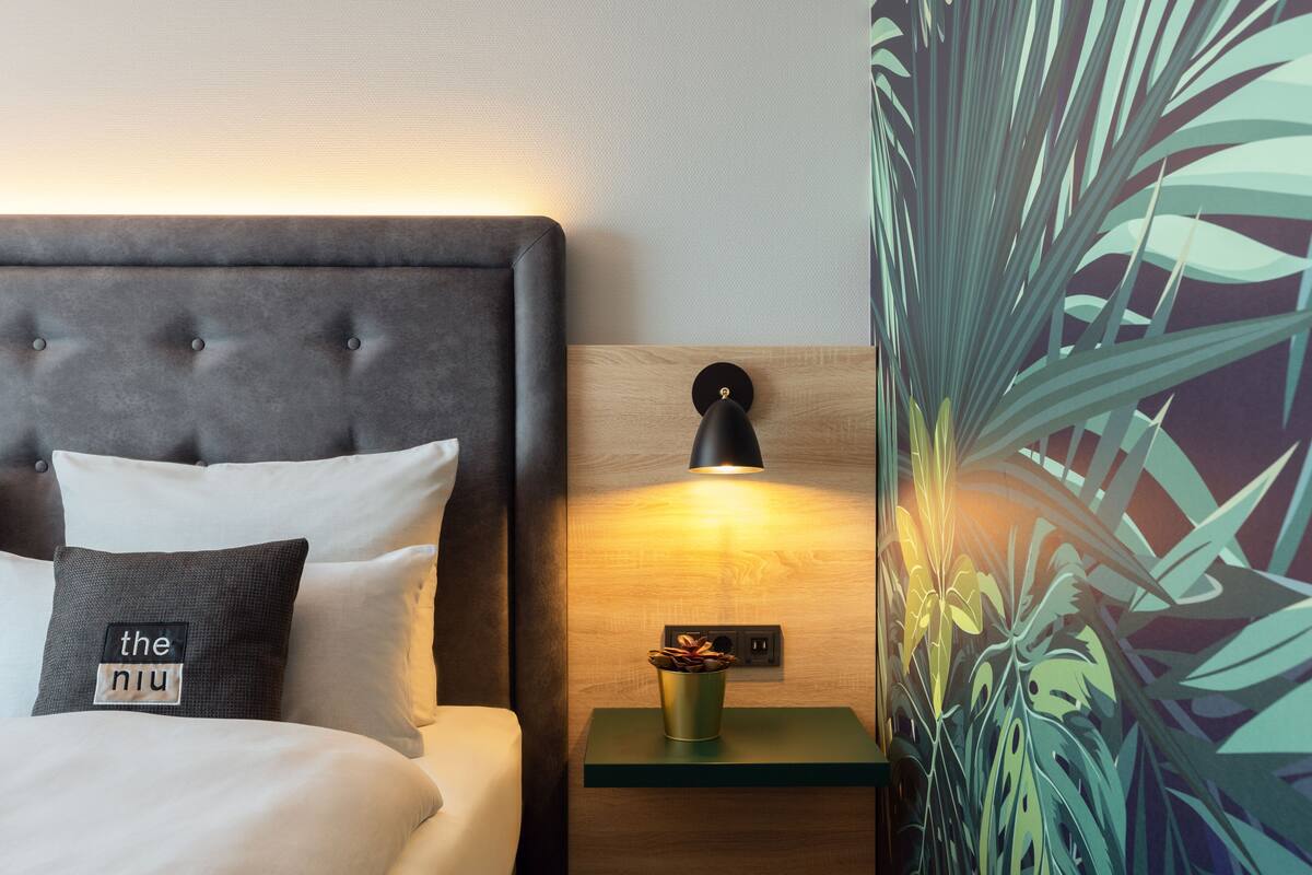 hypo-allergenic bedding, in-room safe, blackout curtains, soundproofing