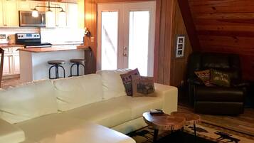 Smart TV, fireplace, DVD player, stereo