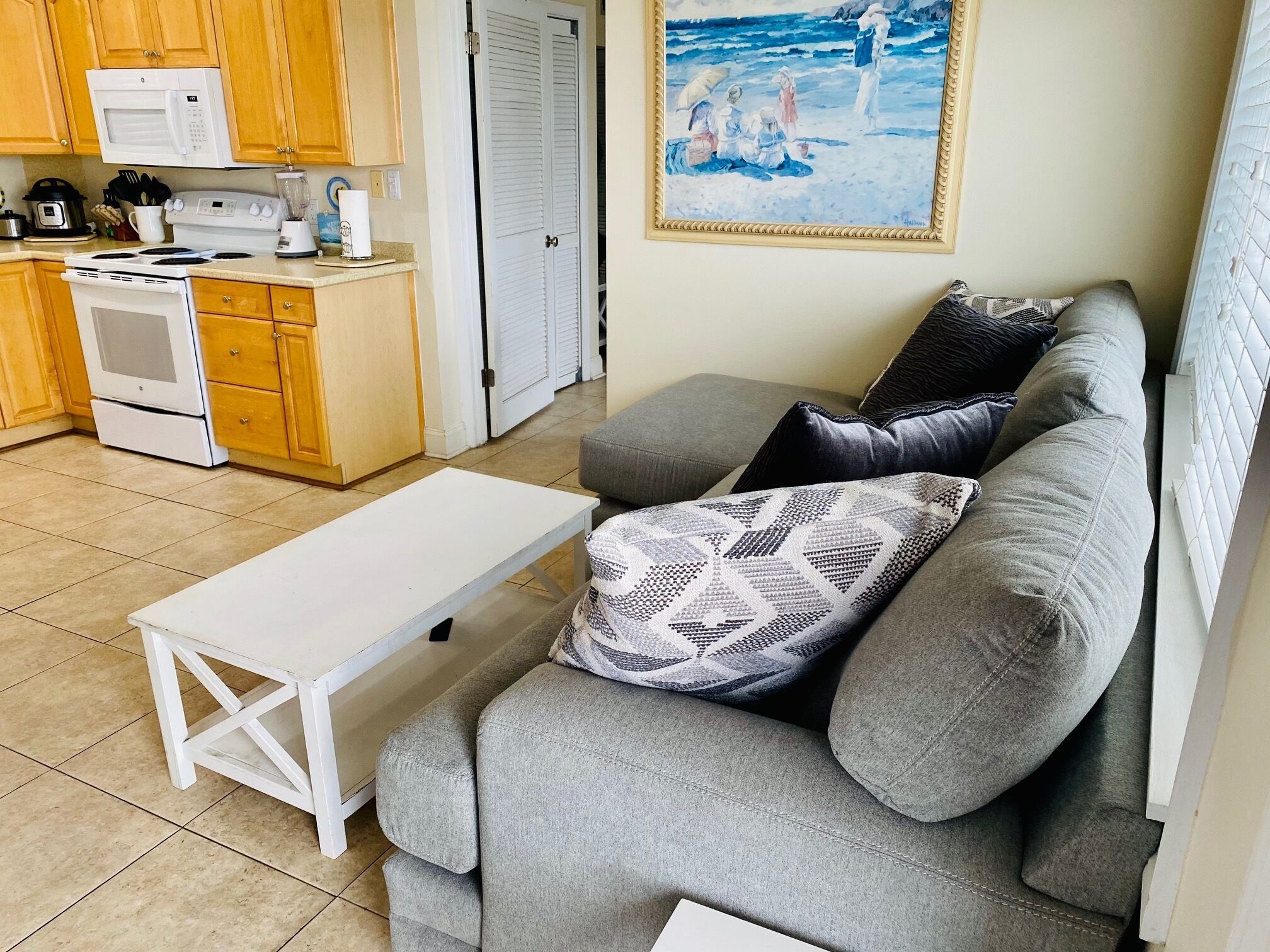 Very nice Renovated Beach Unit