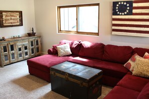 Smart TV, fireplace, video games, stereo