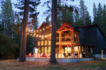 Amazing location and views - right in town!