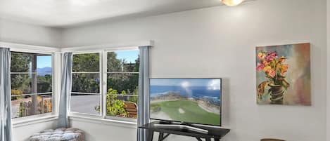 Fernseher, Kamin, Arbeitsbereiche