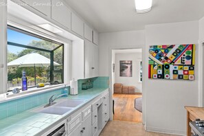 Fridge, microwave, oven, stovetop - Sea Struck: Stunning Ocean Views Close to Golf Wine Tasting Shops Beach (Carmel)