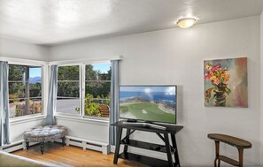 TV, fireplace, offices