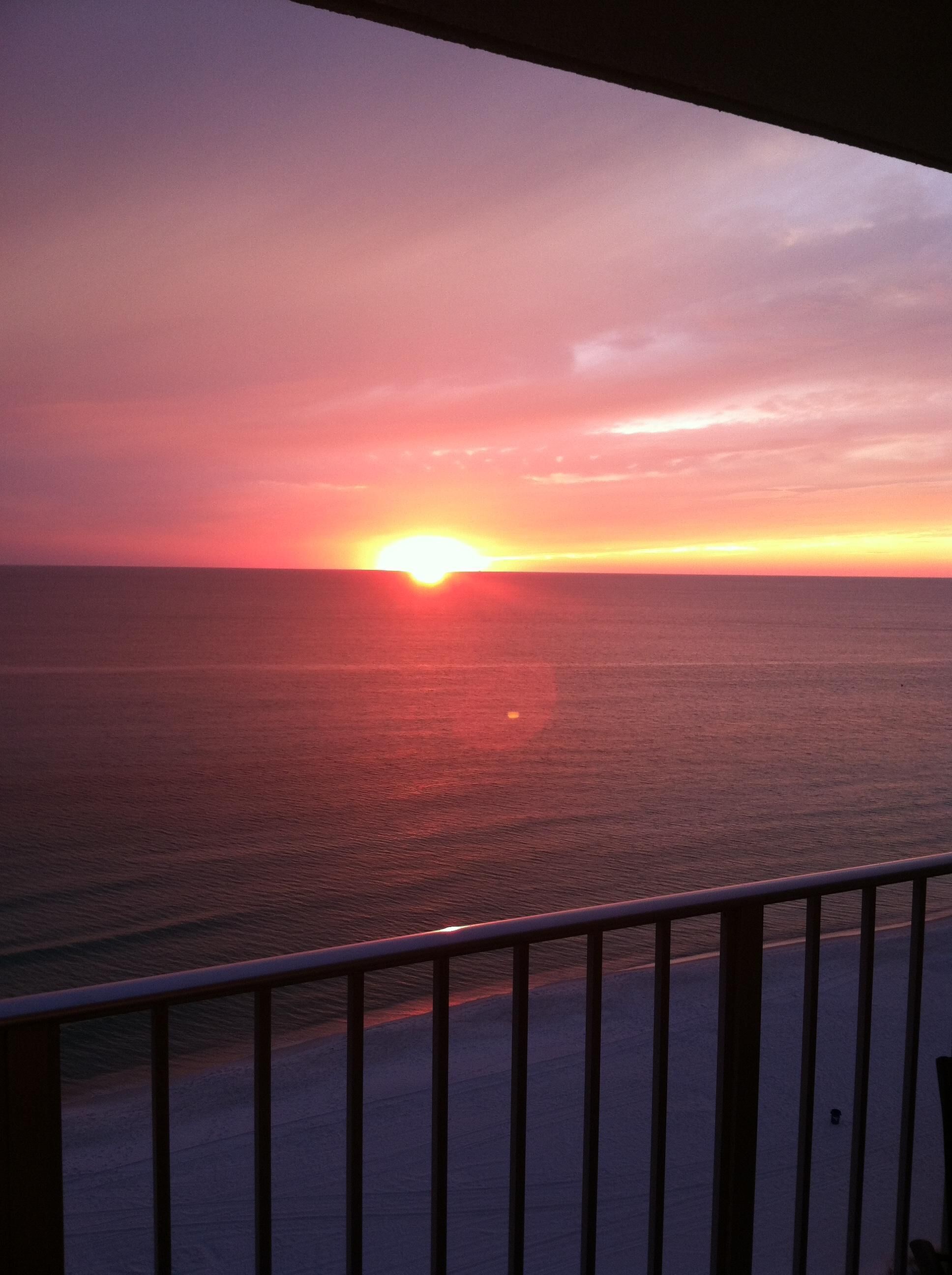 LAST MINUTE DEAL Oct12-19=1300 Total! BEACHFRONT/FREE BEACH CHAIRS-Inquire Now!