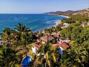 Exterior - Oceanfront Estate, Paradise in Sayulita's Best Location! Private Pool & Gardens. (Sayulita)
