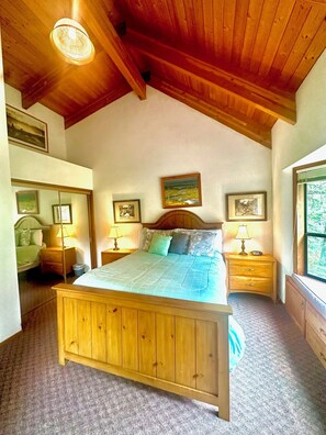 1 bedroom, WiFi, bed sheets - River Vista Homes: Swim, Fish, and Unwind with Scenic Riverside Views (Idleyld Park)