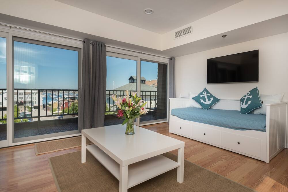 Newly Renovated! Luxury, Newport Harbor Condo with Stunning Waterfront View