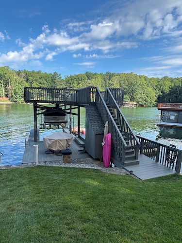Alfords Getaway - Family Favorite, Sleeps 6, Amazing views