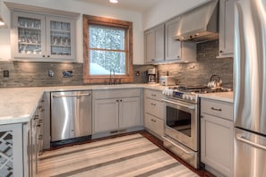 Fridge, microwave, oven, stovetop -   Luxury Home, Ideal Winter Ski-in/Ski-out or Summer Basecamp (Big Sky)