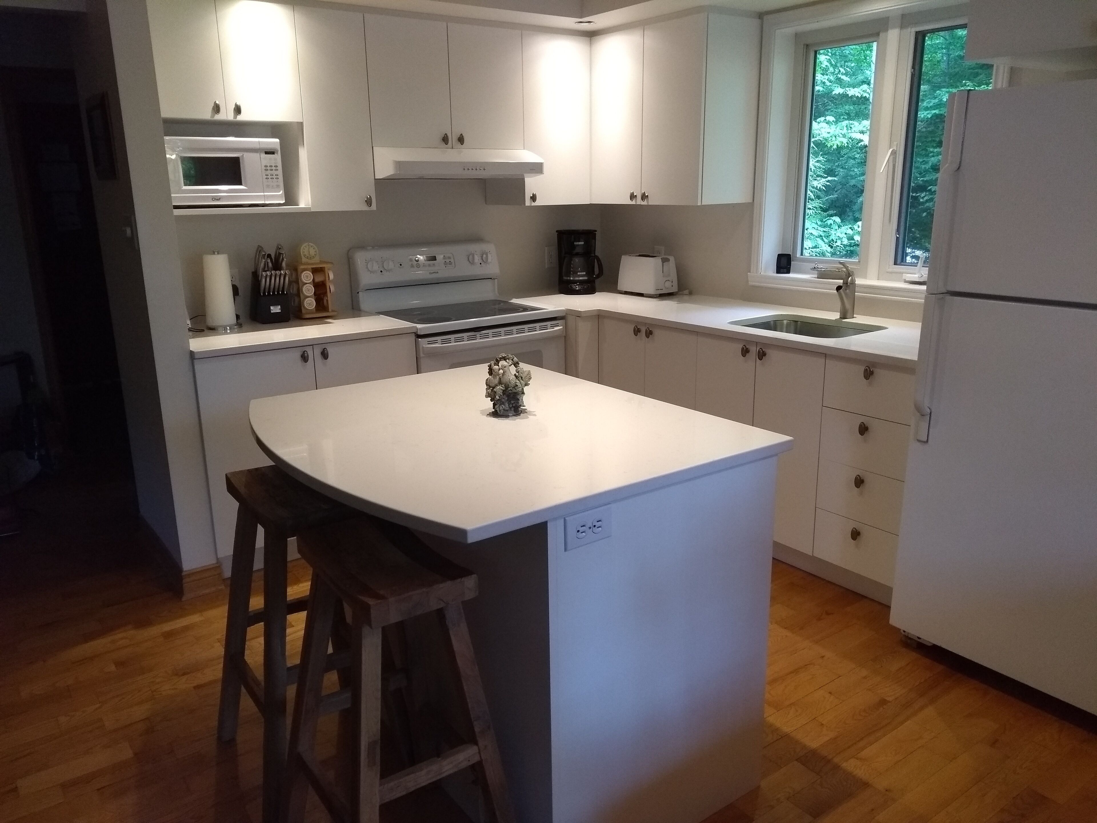 Lake Access, 4 Bd  Mountain Chalet  (CITQ accredited, # 294327)