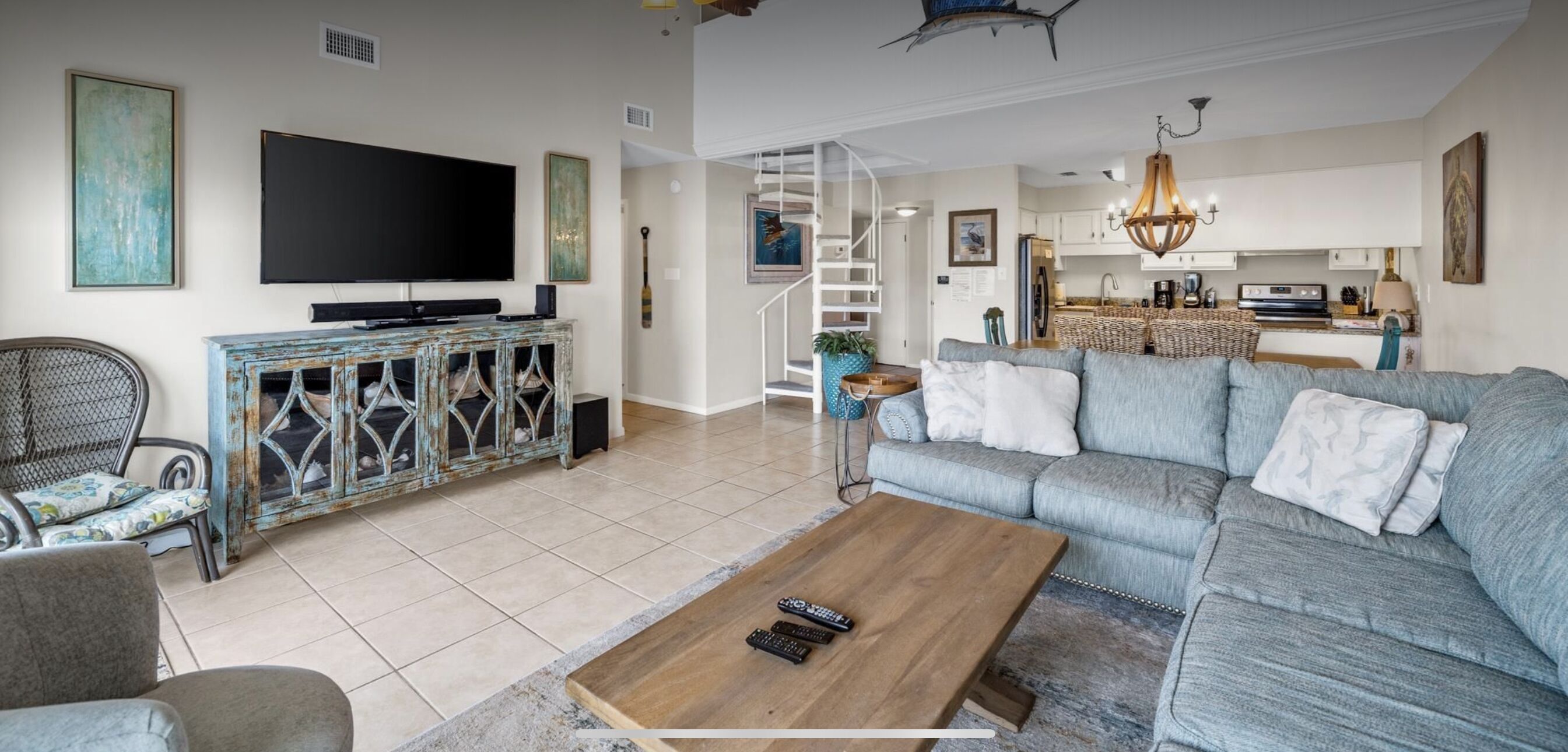 Beautiful Coastal Retreat! Two bedrooms plus loft. Sleeps 8. Boats Welcome!