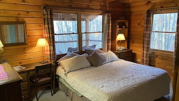 4 bedrooms, desk, travel crib, free WiFi