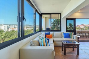 Televisio, DVD-soitin, stereot