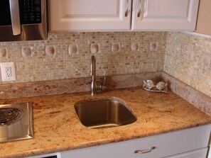 Granite counters - OCEAN FRONT!  THE WEEK OF August 26th JUST BECAME AVAILABLE! (Wildwood Crest)