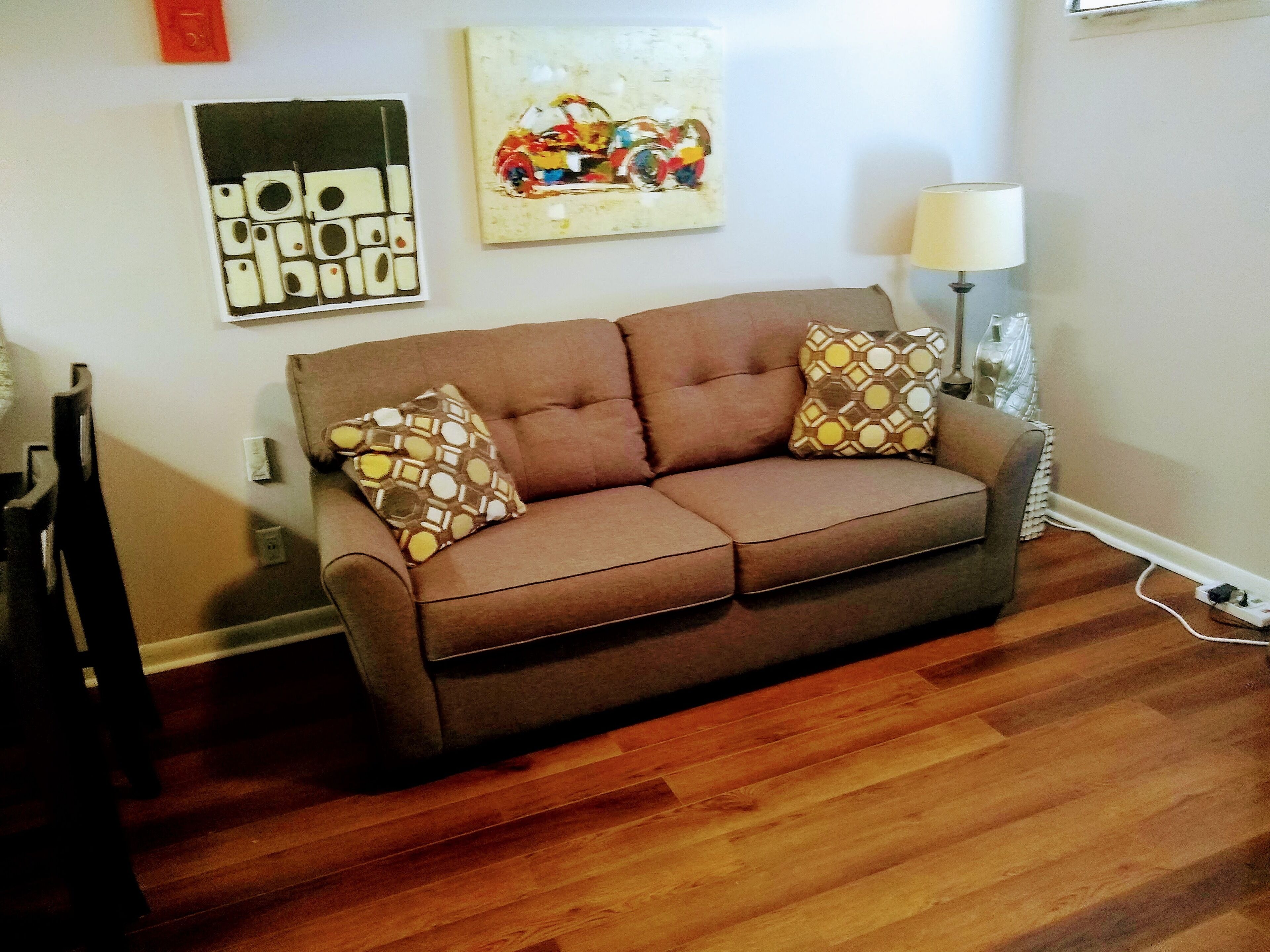 Historic Downtown Wilmington Studio-Location,Location,Location!!