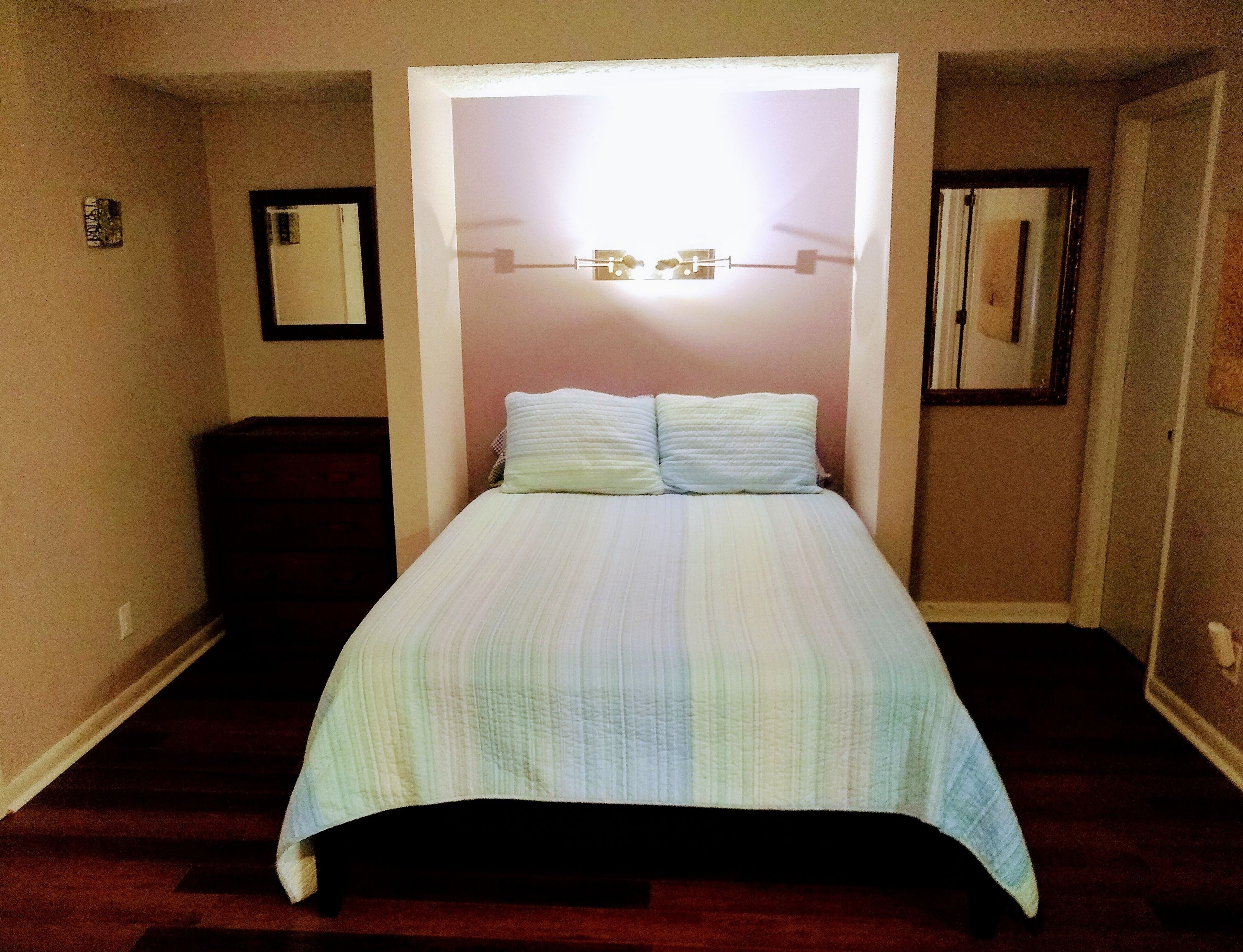 Historic Downtown Wilmington Studio-Location,Location,Location!!