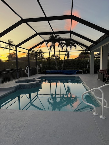 Tiger Tail Beach area private pickleball, basketball, tennis and bocce courts
