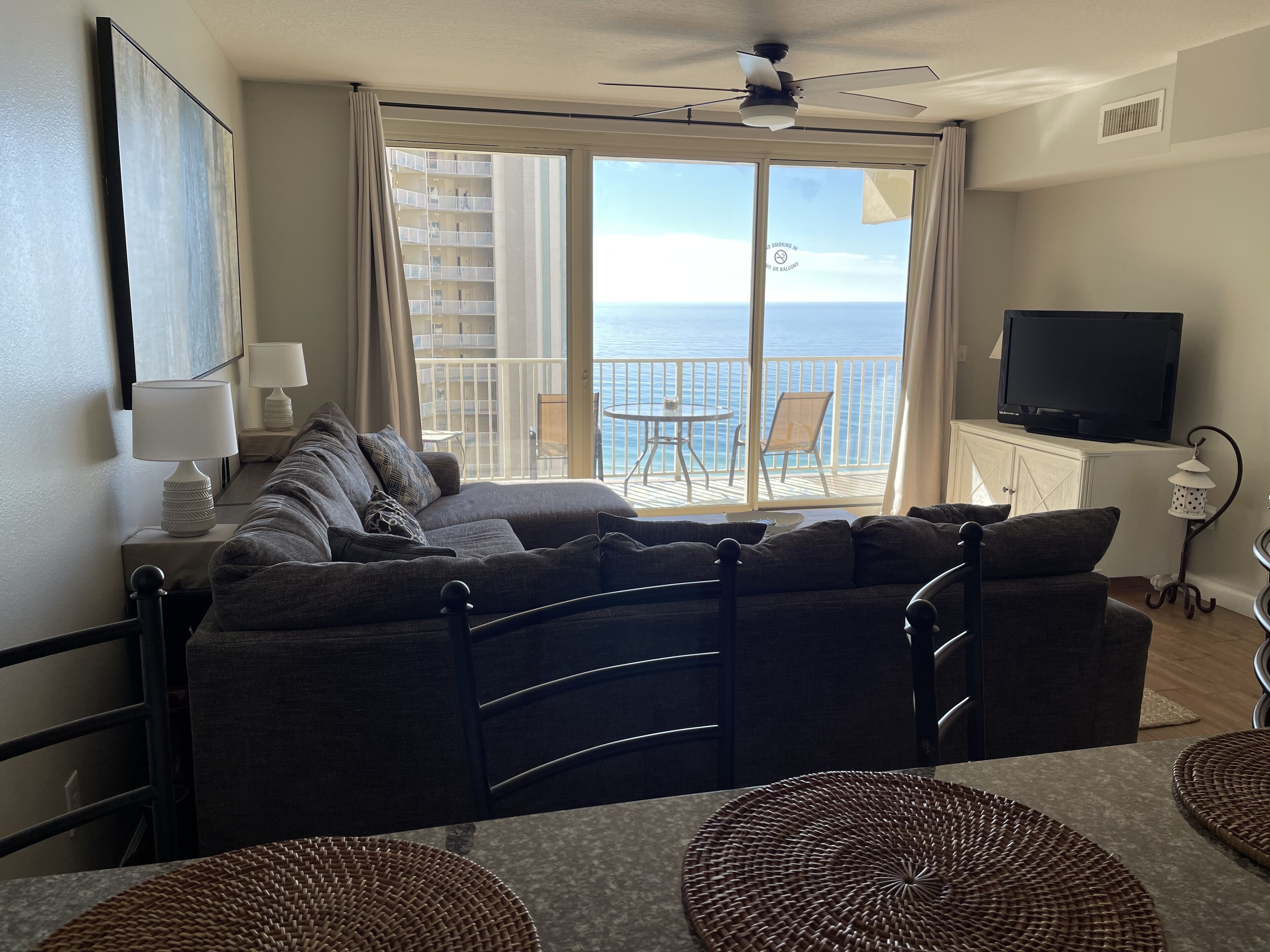 Very Elegant 2 BR (Private Bunk), 2 full baths & Assigned Parking on 3rd floor