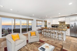 Interior - OCEANFRONT CHIC LUXURY HOME (Capistrano Beach)