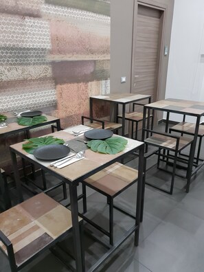 Free daily buffet breakfast - Stefani (Palermo)