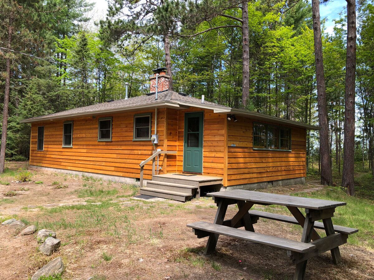 Beachcomber's Cottage: Private Lake Superior Beachfront-30min to Pictured Rocks!