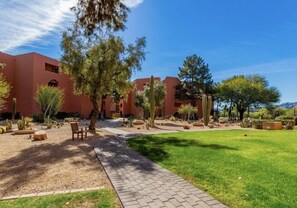 Property grounds - CASA BIRDIE-Anasazi Village-Amazing views of Stone Creek Golf Course (Phoenix)