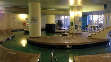 Innenpool, beheizter Pool
