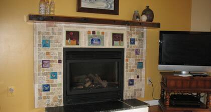 Beautiful Mountain View, Secluded Romantic, Family Friendly, WiFi, discounted