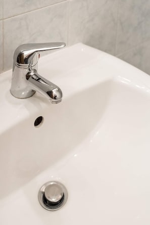 Appartamento, 1 camera da letto | Bagno | Doccia, asciugacapelli, bidet, asciugamani