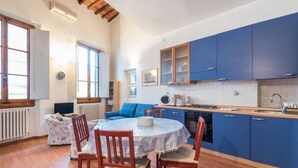 Unclassified image, 2 of 37, button - Duomo Cosy Loft in the Florence Center (Florence)