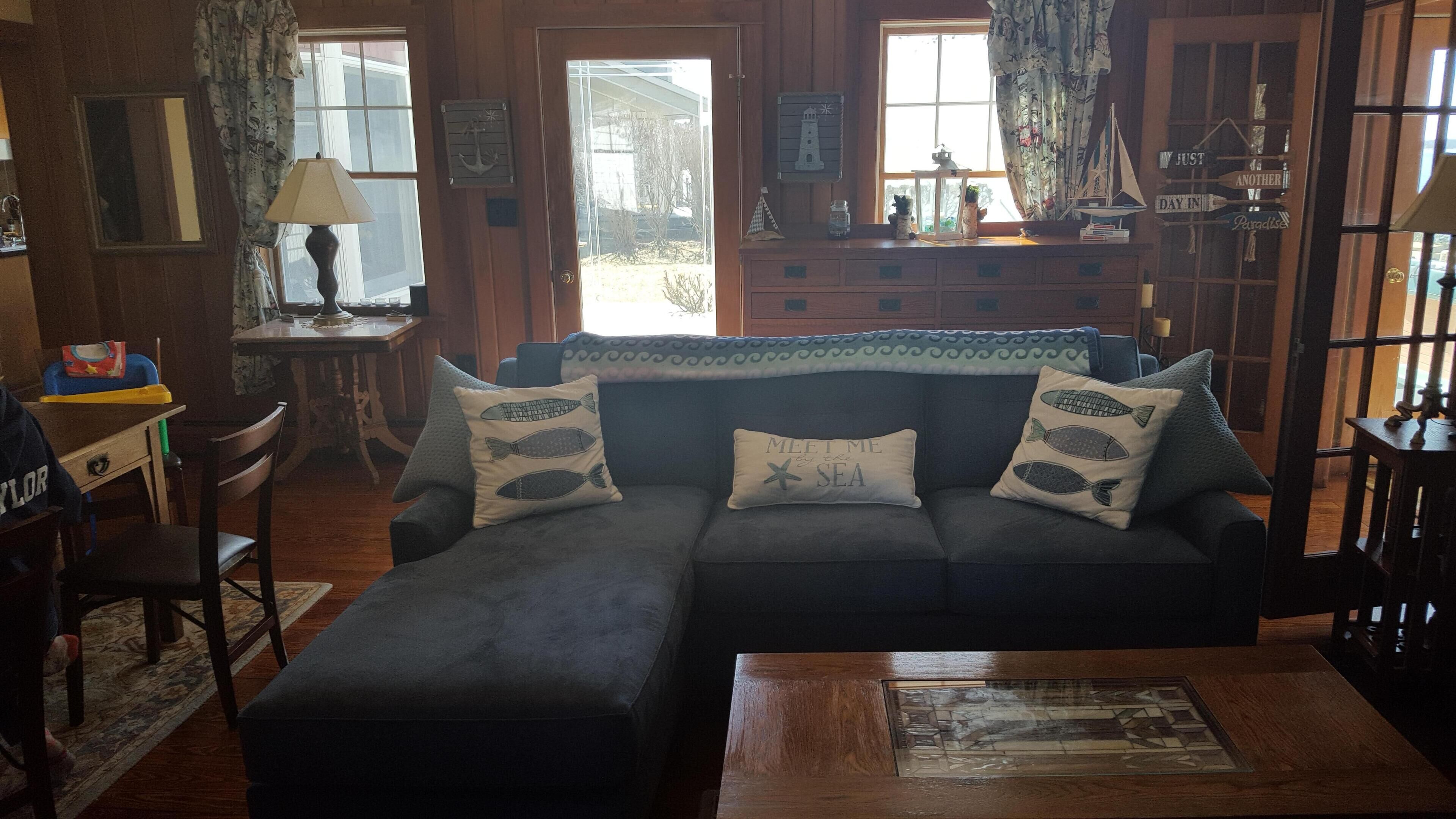 Spacious Waterfront Home In Thousand Islands!