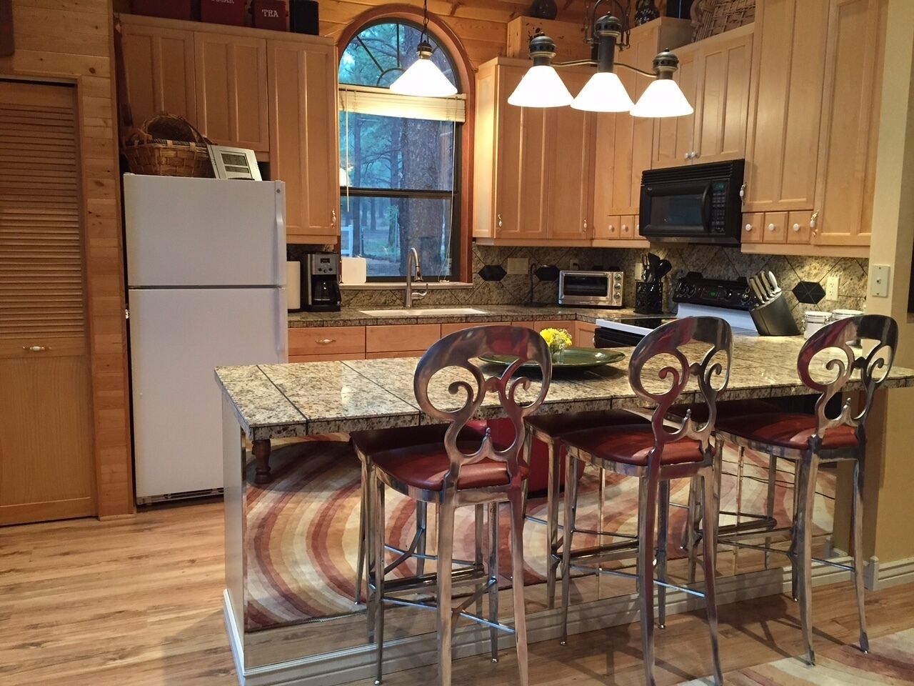 Horse- Friendly, Private, 5 Acres Of Pine Forest Next To Picture Canyon Preserve