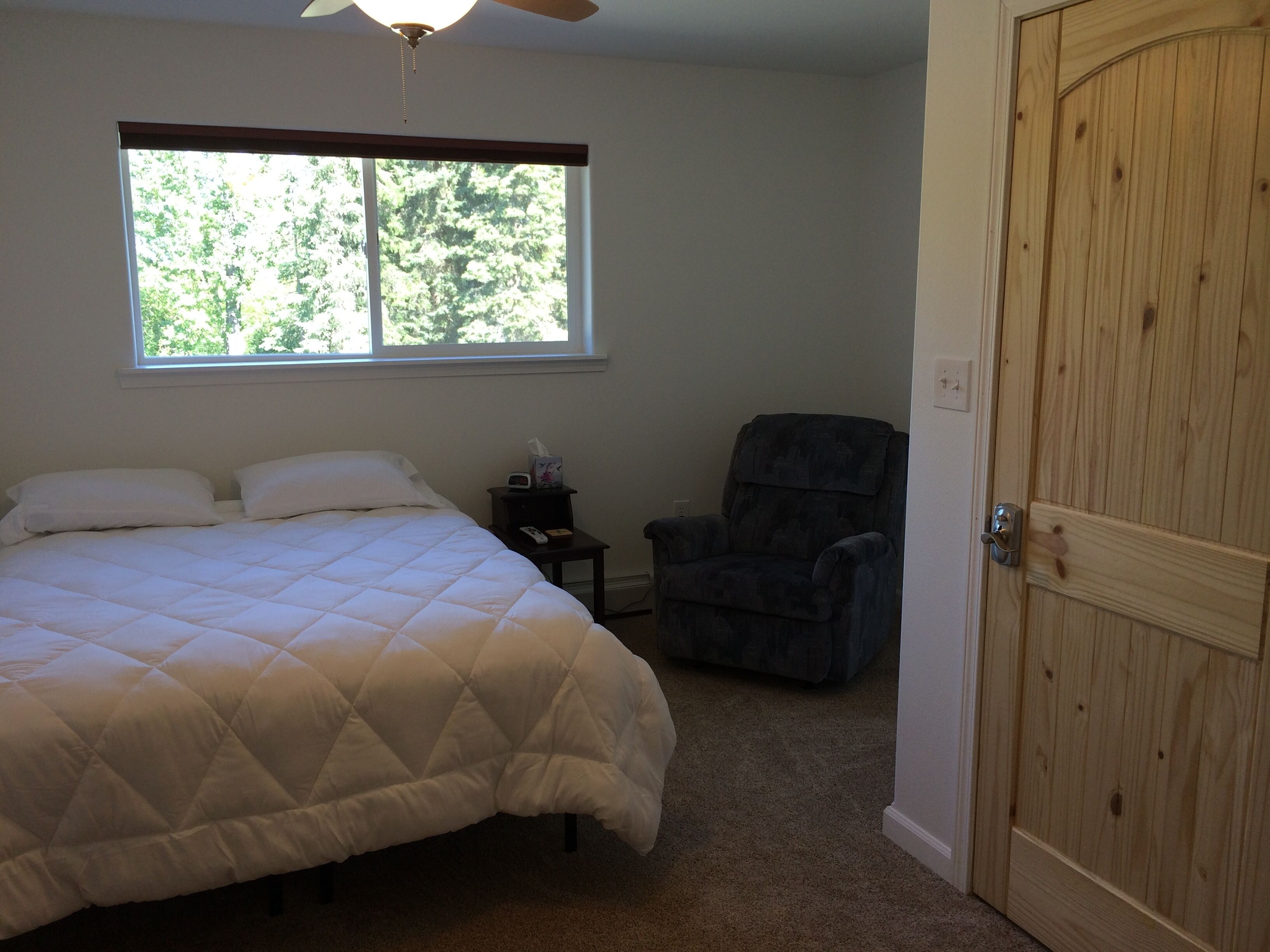 Kasilof B&B - Little Bear's Cave Room