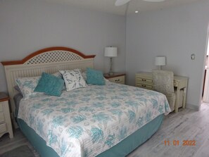 3 bedrooms, desk, free WiFi, bed sheets