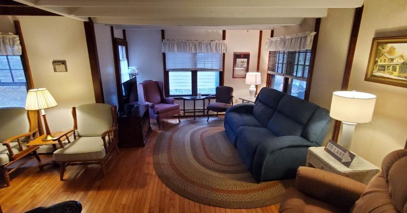 Dog Friendly Cottage with 2 Porches & 2 Fireplaces! Relax with Family & Friends