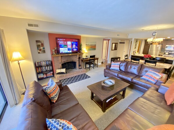 Smart TV, fireplace, DVD player, books