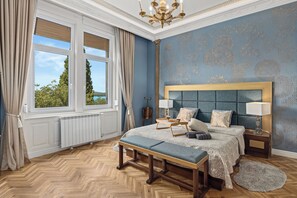 Luxury Penthouse, Sea View | 4 bedrooms, desk, soundproofing, iron/ironing board - Villa Muenz Luxurious Residence (Pula)