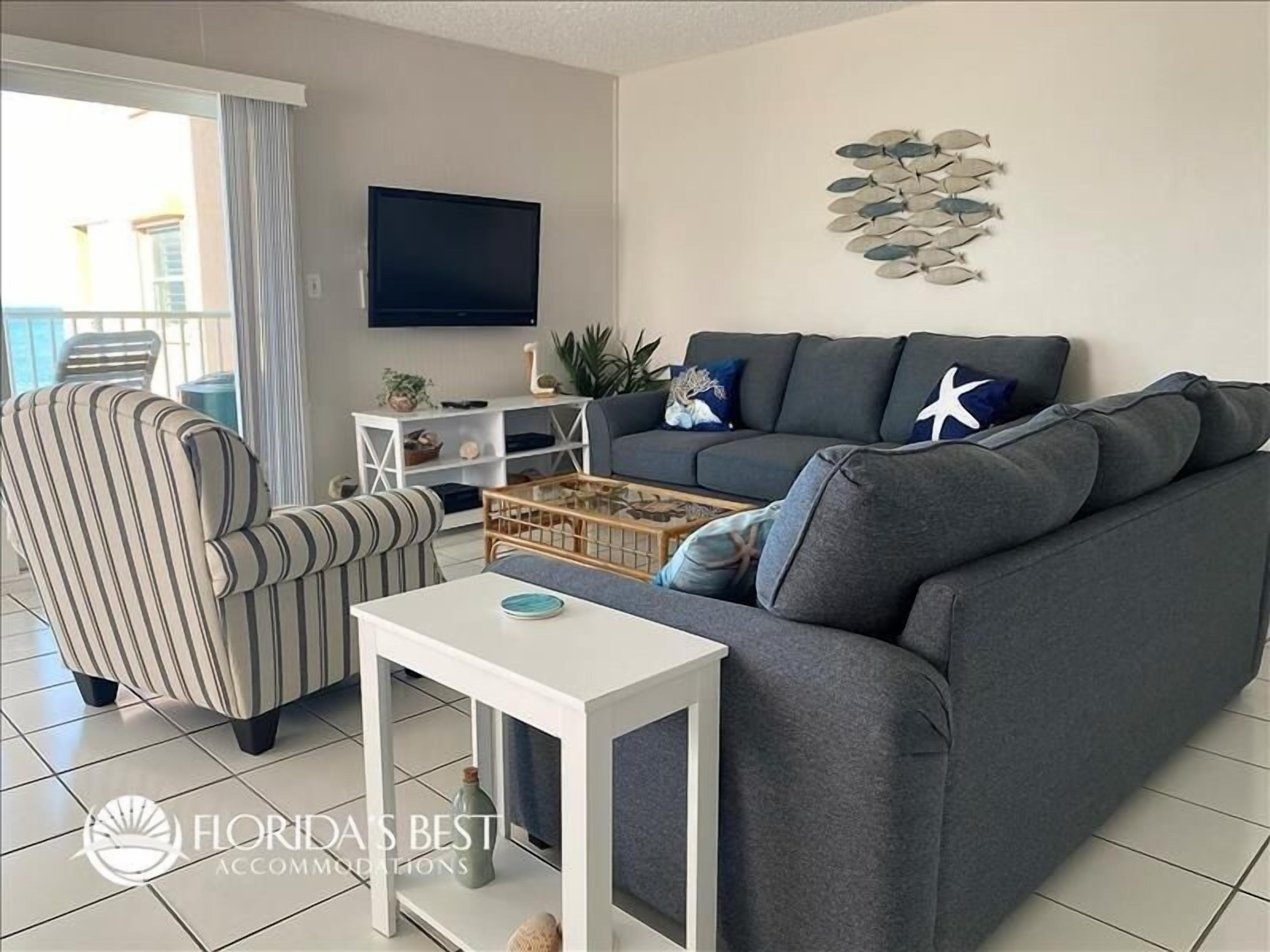 Inviting Beach front condo