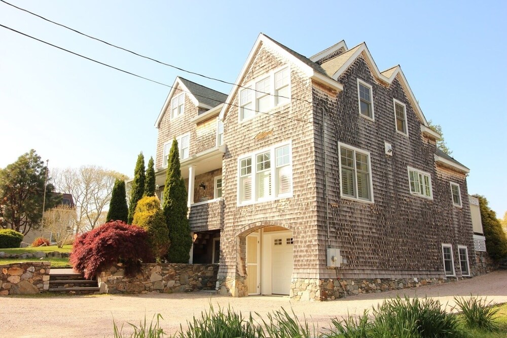 Pottery Barn Beach House - Immaculate 4 Beds PLUS Guest Suite, Booking Fall '23