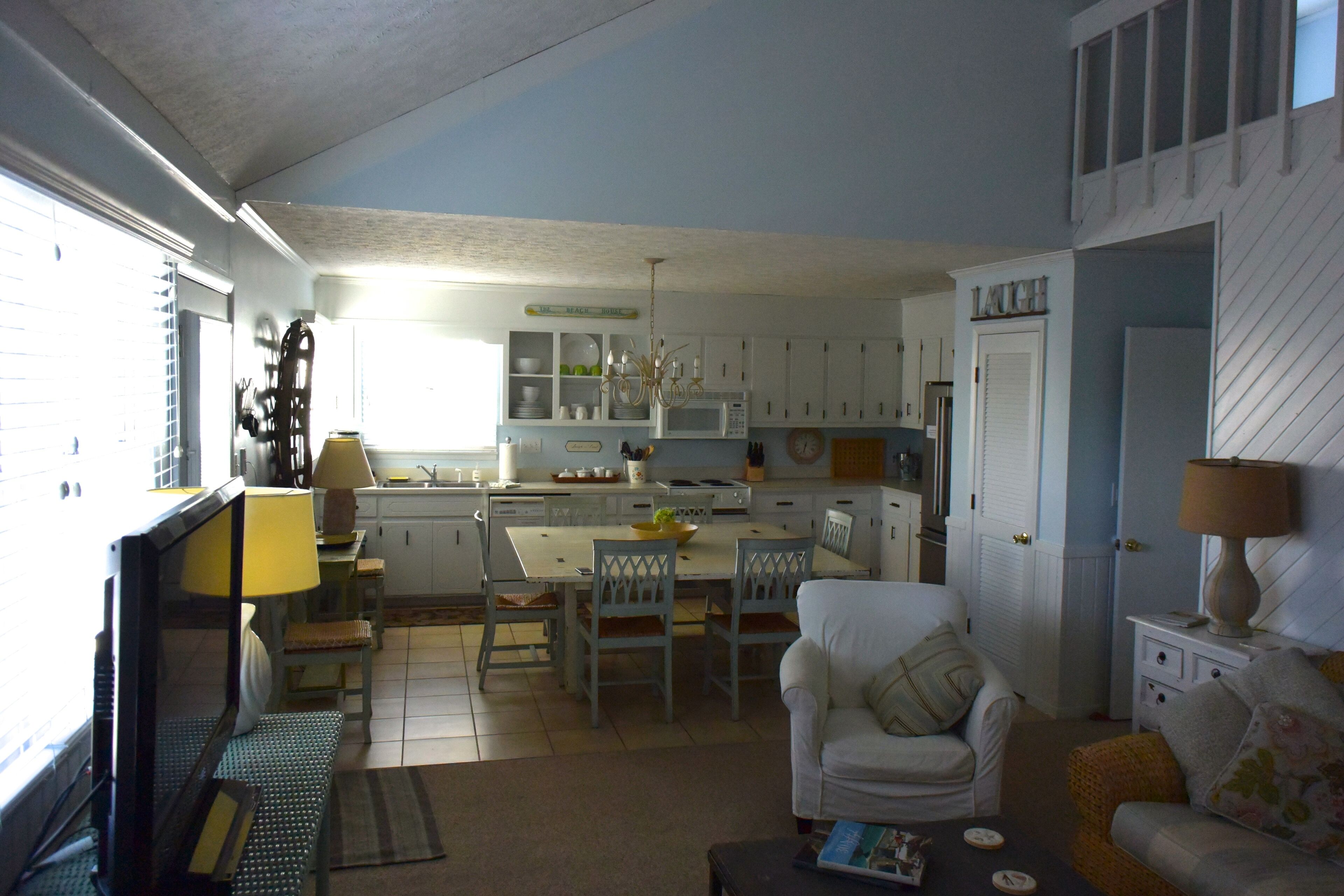 Beautiful Beach House on 40th Street with Views of Ocean