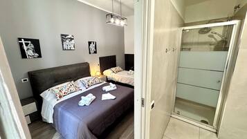 6 Schlafzimmer, Zimmersafe, Schreibtisch, Bügeleisen/Bügelbrett