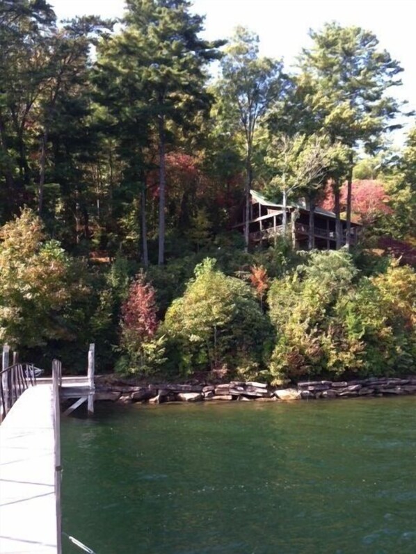 Robinson Lake Front Lodge on Lake Jocassee Salem Vrbo