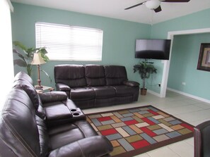 TV, DVD player - Paradise in Plantation Key/Deep Water Canal House/Boat Dock/MM 89 (Plantation Key)