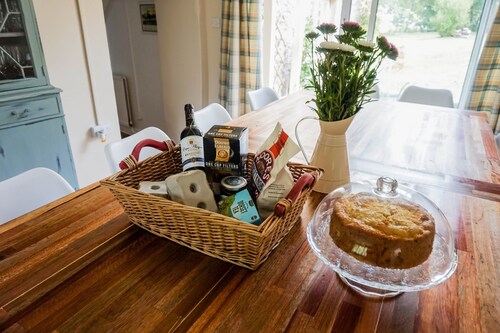 Rantahotellin mökki kauniilla Dorset-maaseudulla nukkuu 12