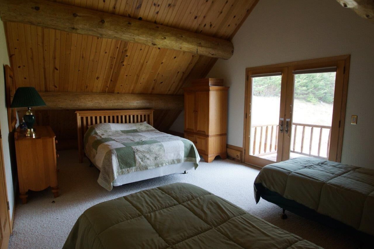 One of a Kind North Woods Lake Lodge