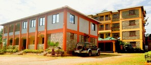 Exterior - Everest House Hotel (Kisumu)
