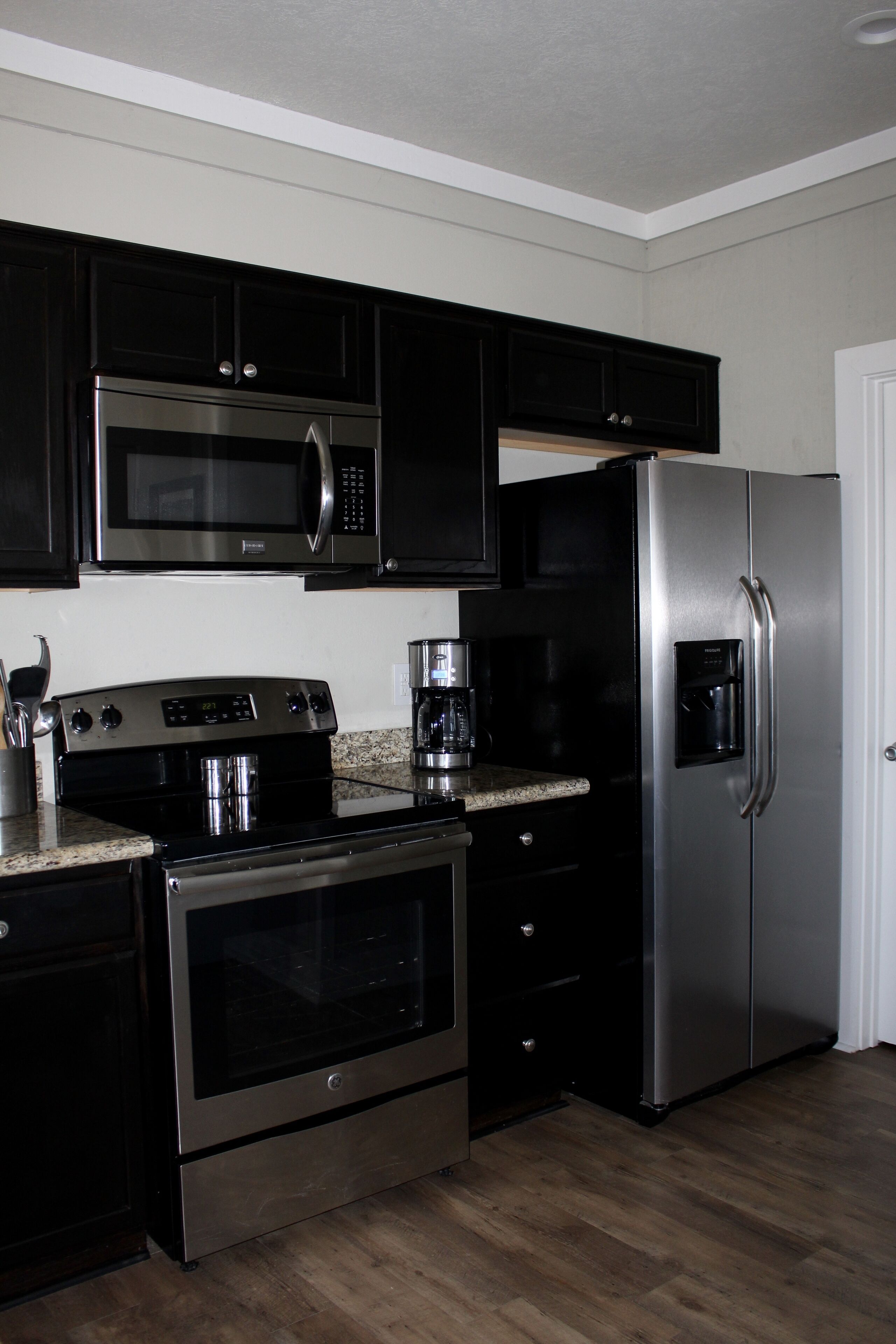 Beautiful Camp on Private Canal 409 Lake Breeze Rd