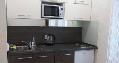 ĐĐČаŃŃĐžŃа ĐČĐŸĐ·Đ»Đ” ĐŒĐ”ŃŃĐŸ ĐĐŸĐ»ĐŸŃДДĐČŃĐșаŃ. Uvarenko Home